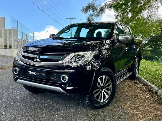 MITSUBISHI L200 TRITON 2.4 16V TURBO DIESEL SPORT HPE-S CD 4P 4X4 AUTOMÁTICO